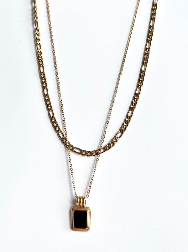 Gold Figaro set with black onyx pendant